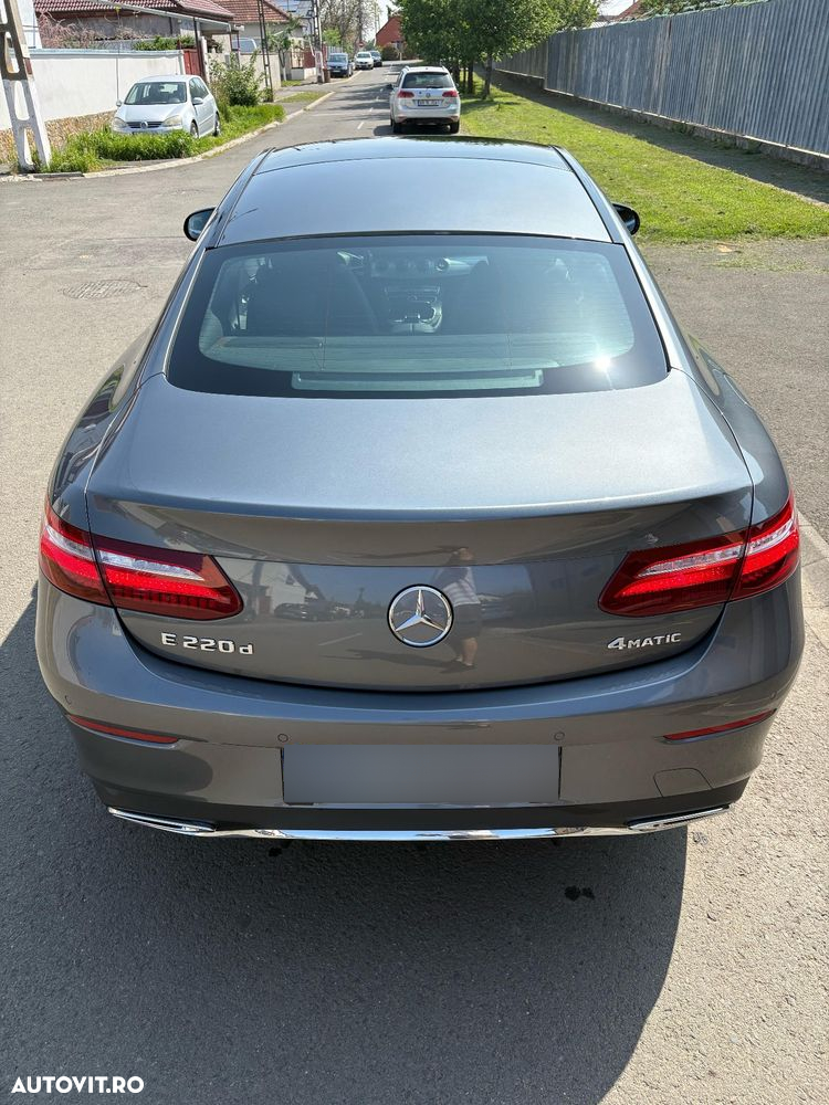 Mercedes-Benz E 220 d 4MATIC Coupe Aut. - 8
