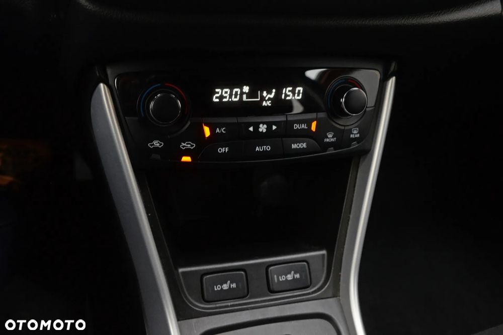 Suzuki SX4 S-Cross 1.4 T Elegance Sun 4WD - 33