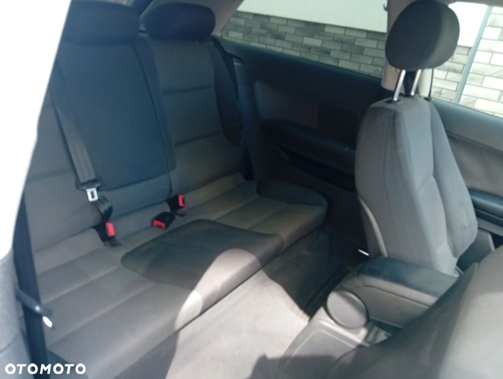 Audi A3 3-drzwiowe 2.0 FSI Ambiente - 9