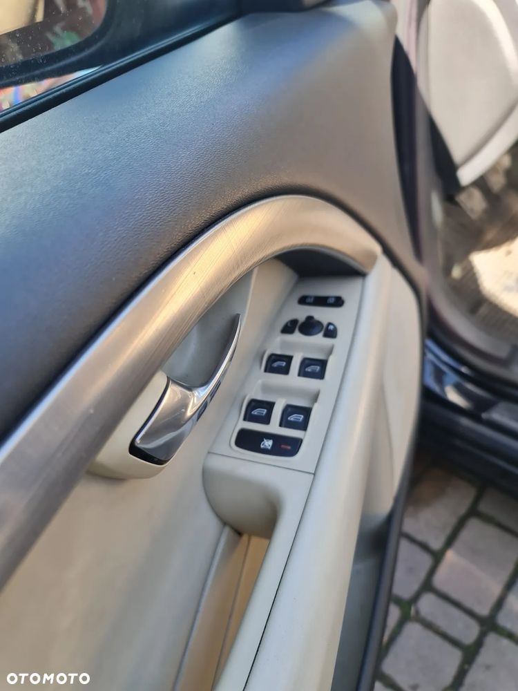 Volvo V70 2.0D Summum - 16