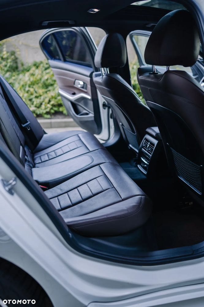 BMW Seria 3 - 26