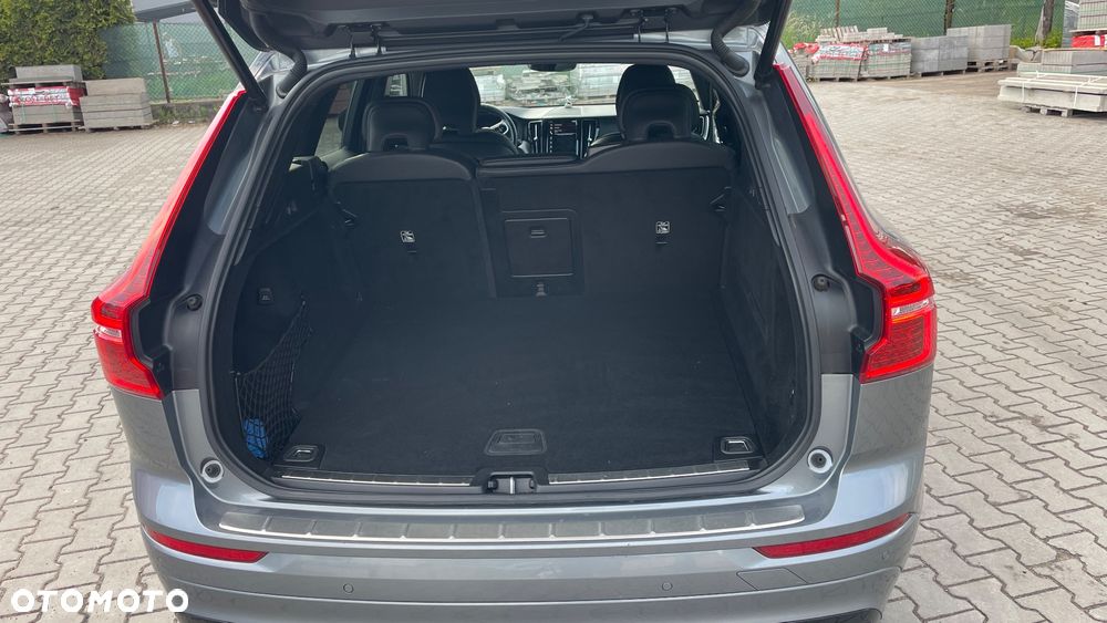 Volvo XC 60 B4 D R-Design - 8