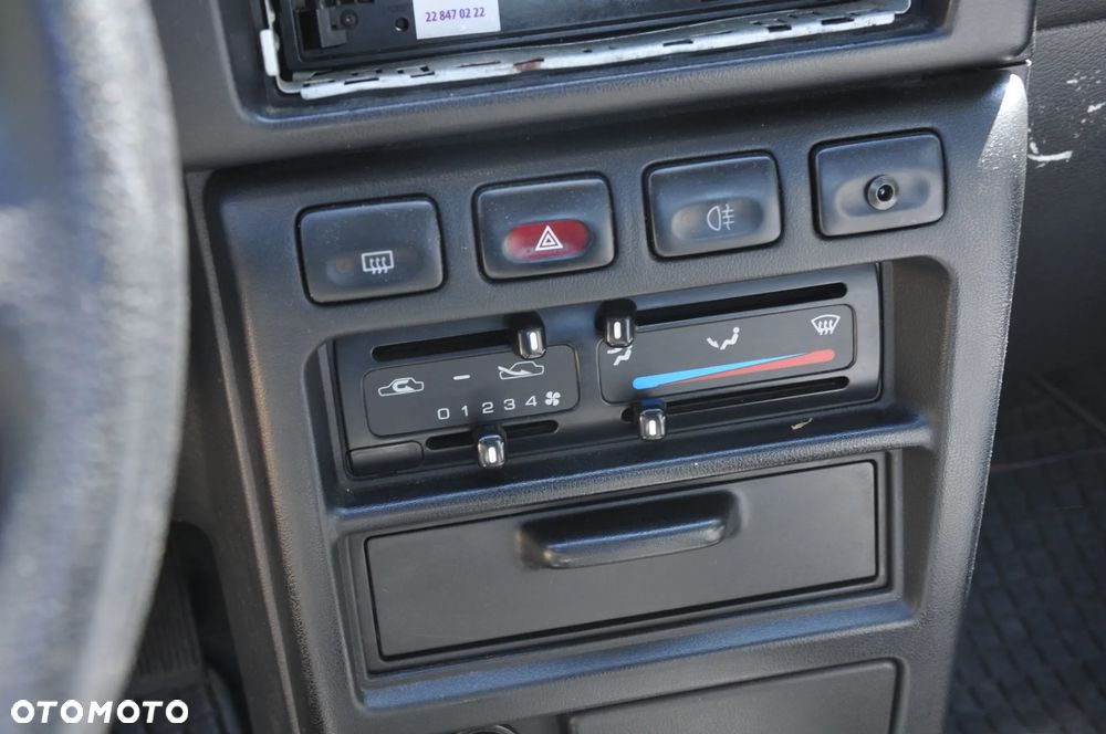 Nissan Sunny 1.4 LX - 15
