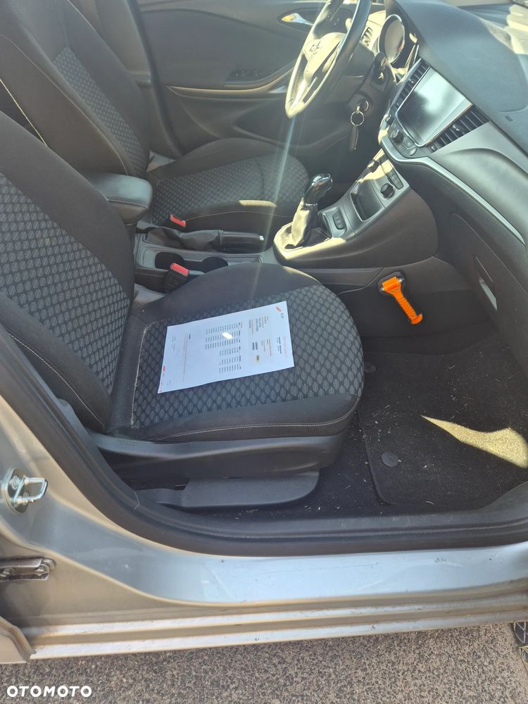 Opel Astra 1.4 Turbo Business - 19