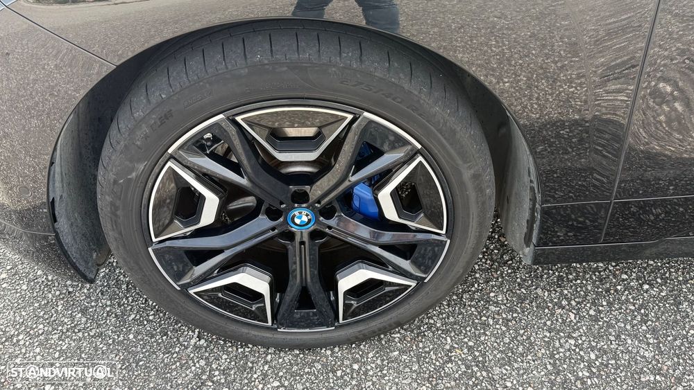 BMW iX xDrive 40 Pack Desportivo - 12
