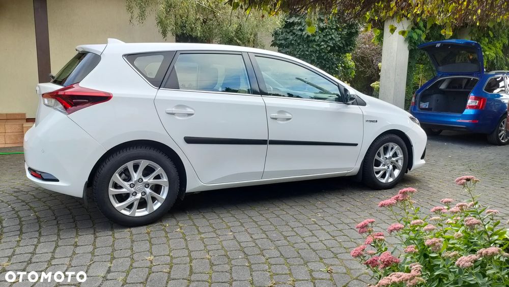 Toyota Auris Hybrid 135 Premium - 5