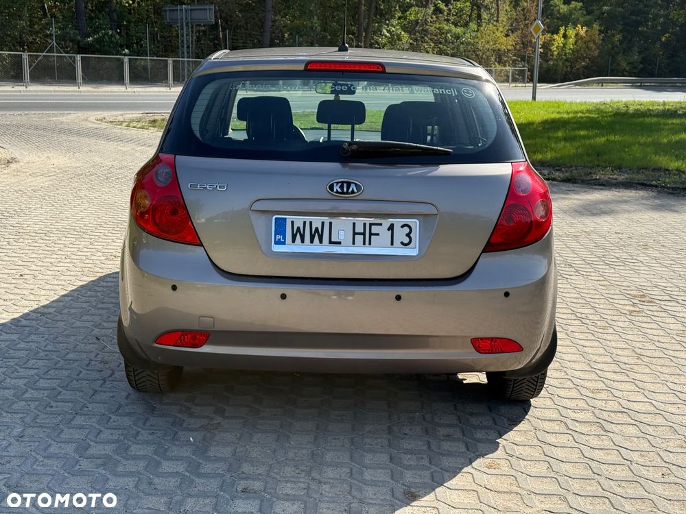 Kia Ceed 1.4 Comfort + - 5