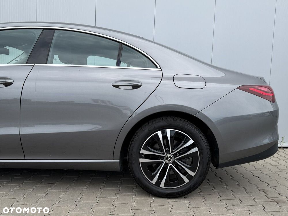 Mercedes-Benz CLA 200 mHEV 7G-DCT - 11