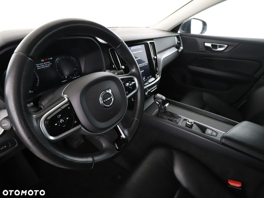 Volvo V60 D4 Momentum - 14
