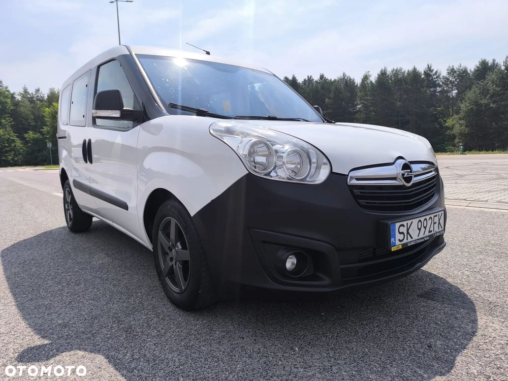 Opel Combo 1.6 CDTI Cosmo - 28
