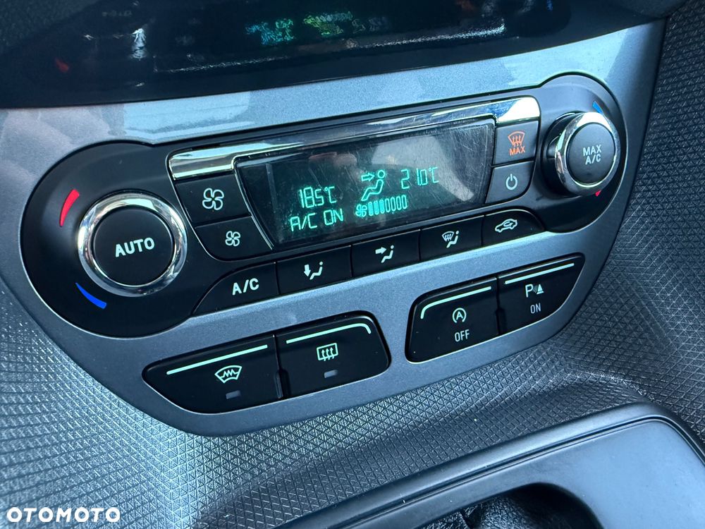 Ford Tourneo Connect 1.5 EcoBlue Titanium PowerShift - 36