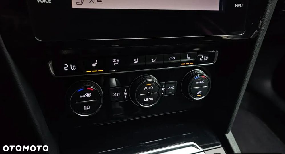 Volkswagen Passat 2.0 TDI SCR 4Motion DDG Highline - 21