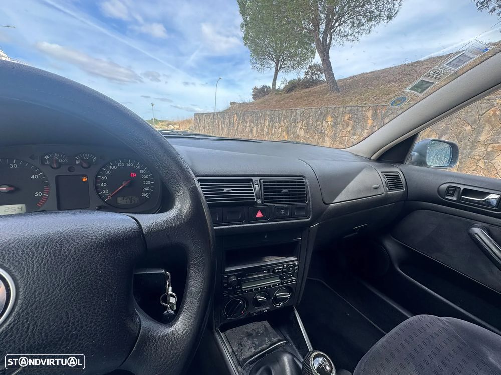 VW Golf Variant - 5