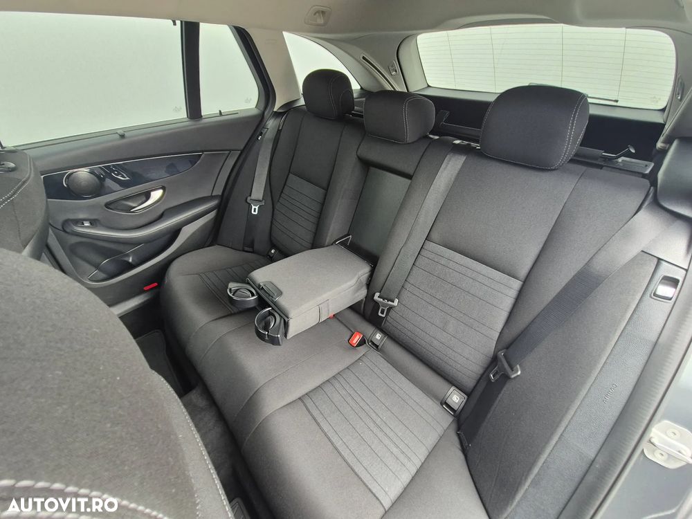 Mercedes-Benz C 180 T-Modell - 12