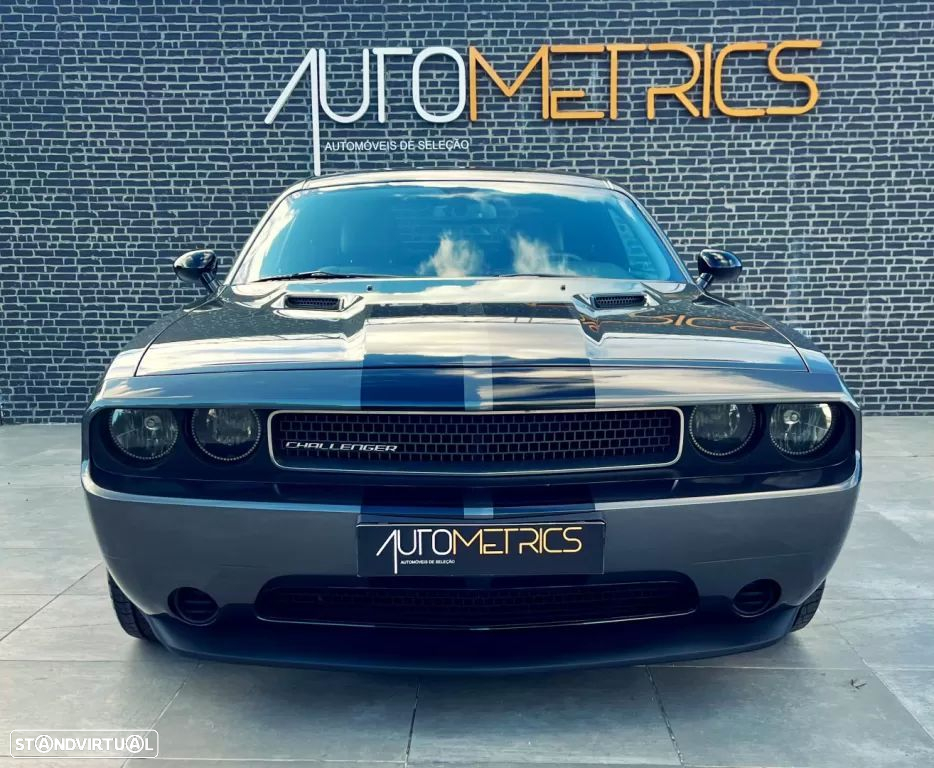 Dodge Challenger Auto SXT Plus - 10