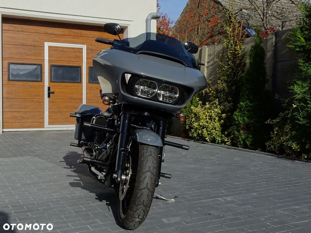 Harley-Davidson Touring Road Glide - 14