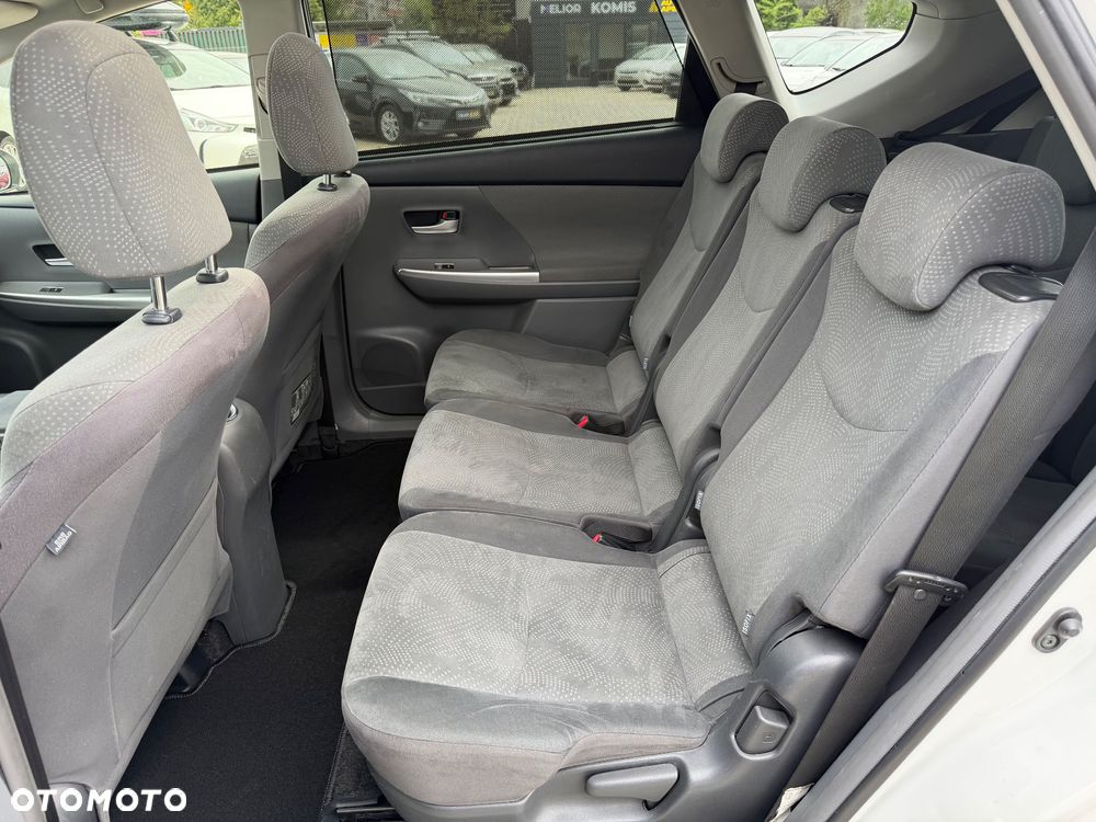 Toyota Prius+ (Hybrid) Comfort - 27