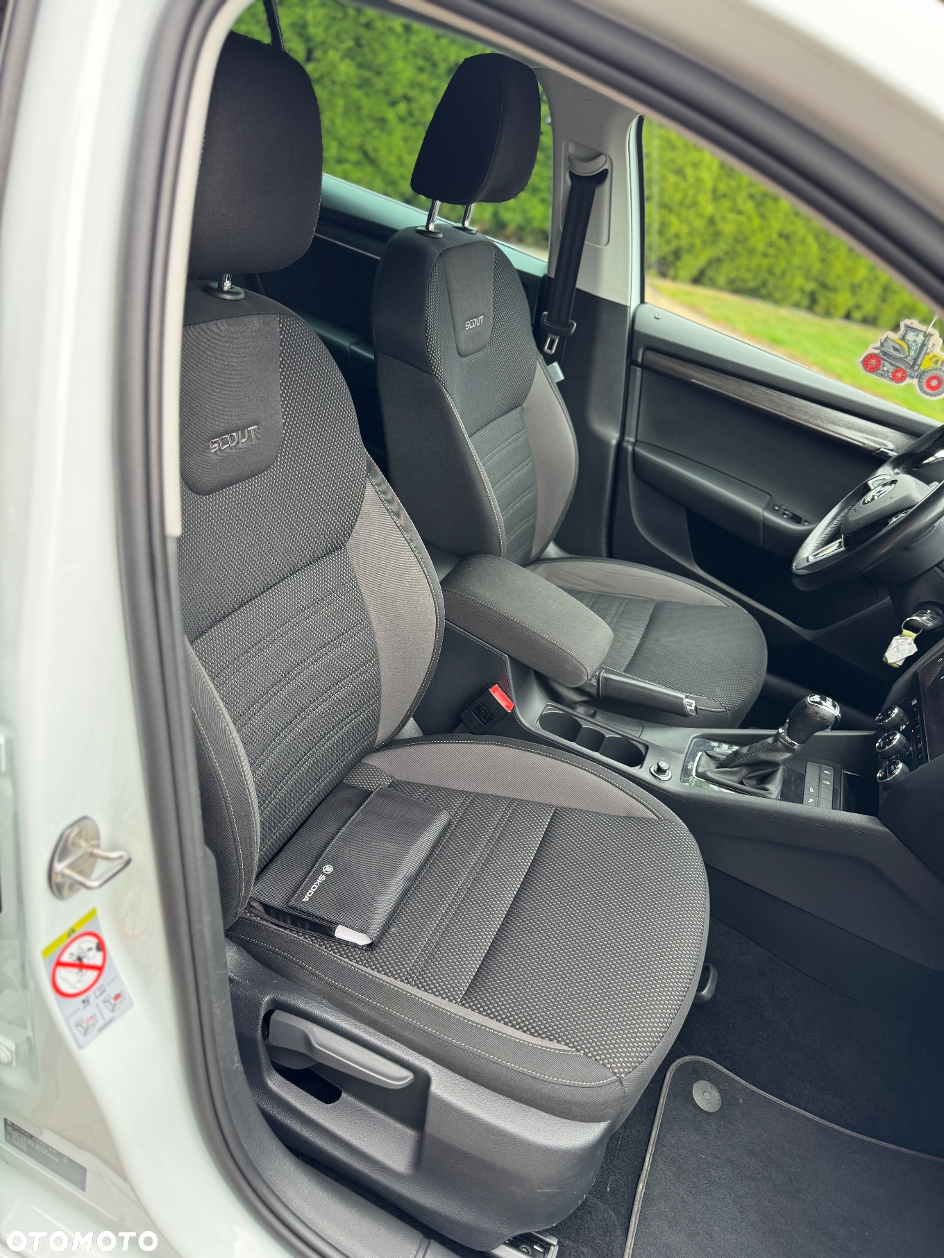 Skoda Octavia Combi 2.0 TDI DSG 4x4 Scout - 16
