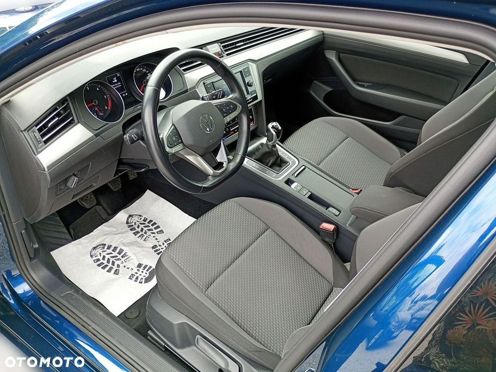 Volkswagen Passat Variant 2.0 TDI EVO Essence - 19