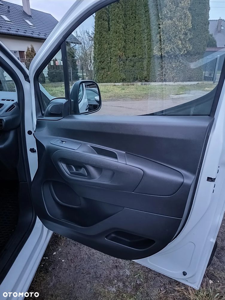 Opel COMBO - 9
