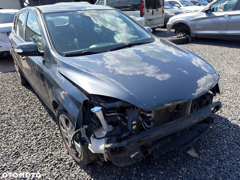 Kia Ceed - 4
