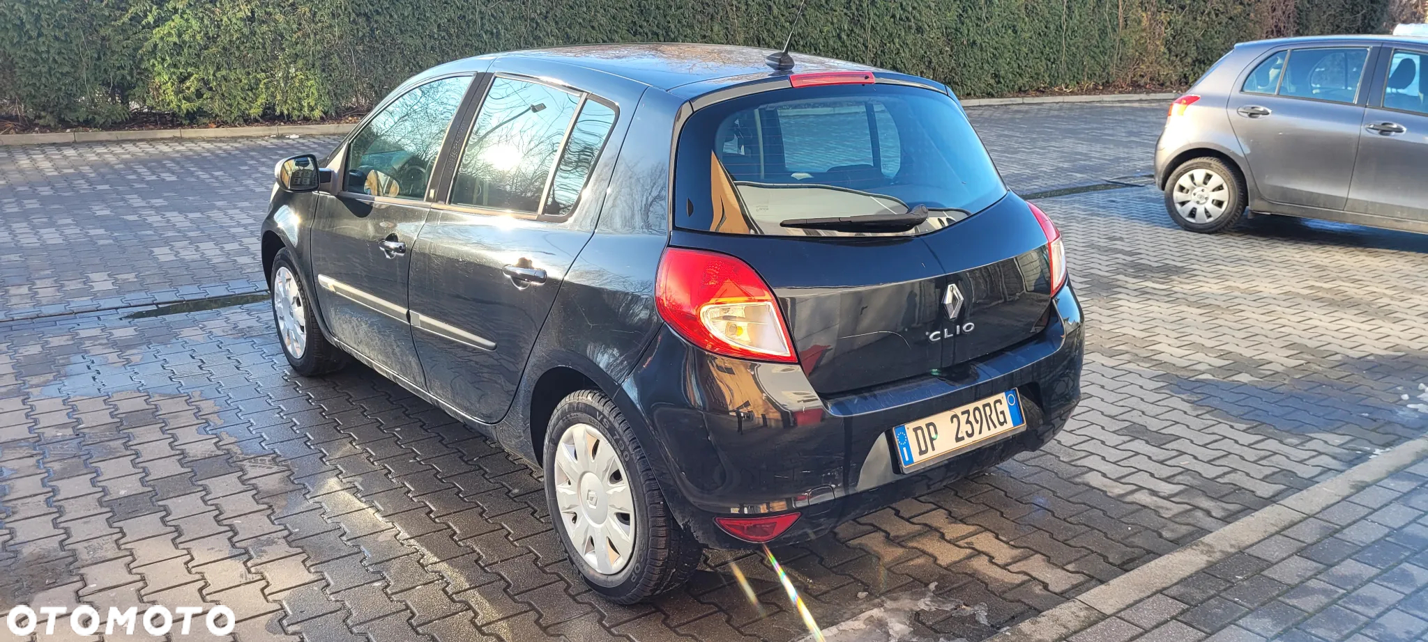 Renault Clio 1.2 16V Authentique - 4