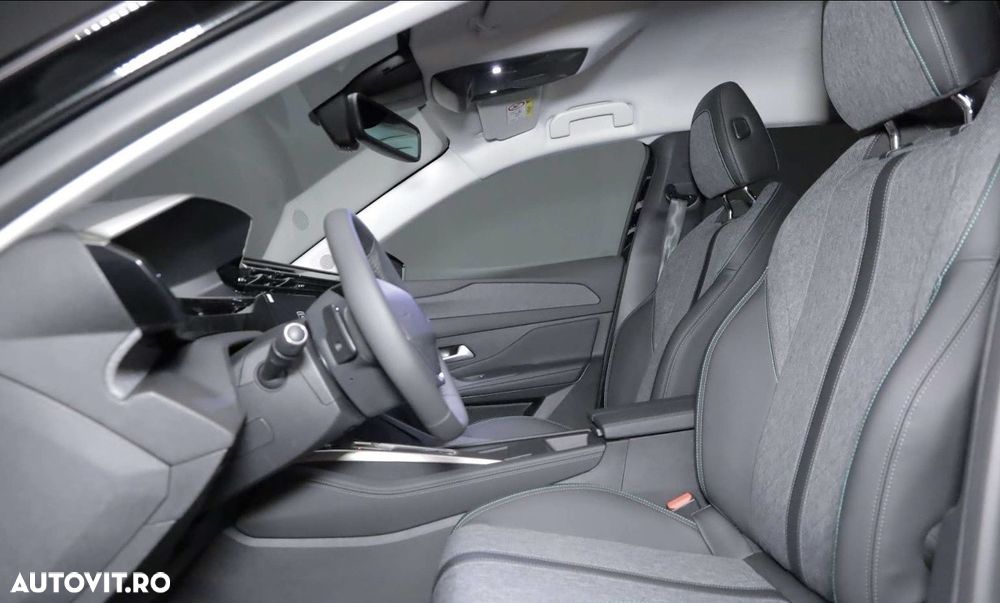 Peugeot 408 1.6L 180 PHEV Allure - 24