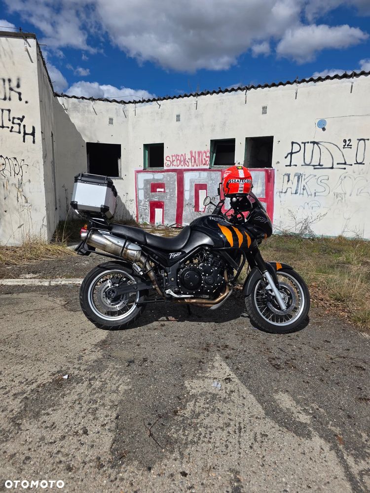 Triumph Tiger - 7