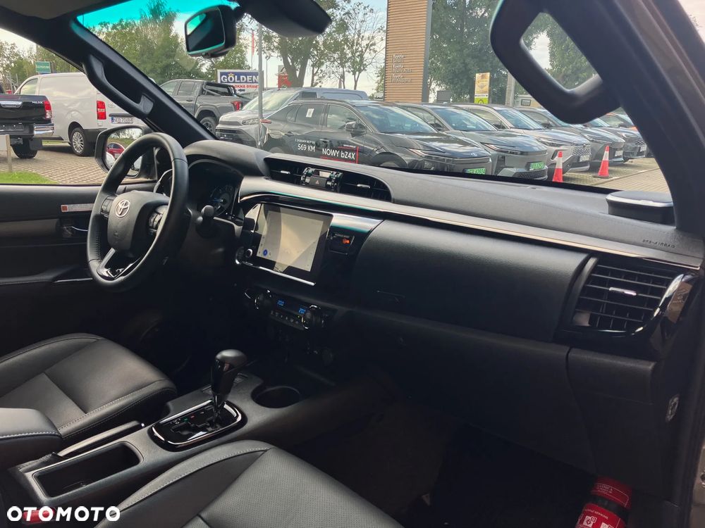 Toyota Hilux 2.8 D-4D mHEV Double Cab Invincible 4x4 - 20