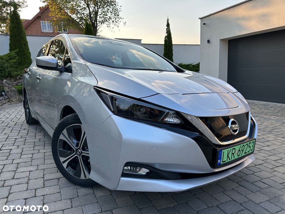 Nissan Leaf - 1