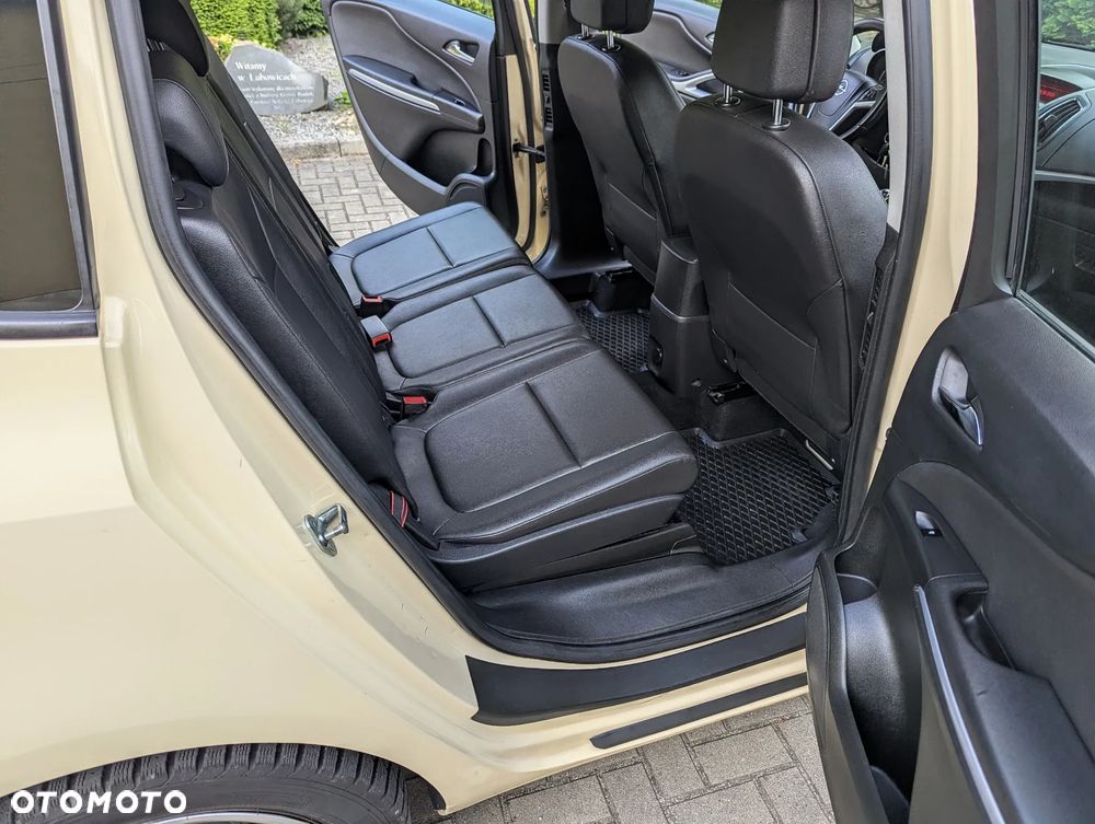 Opel Zafira - 30