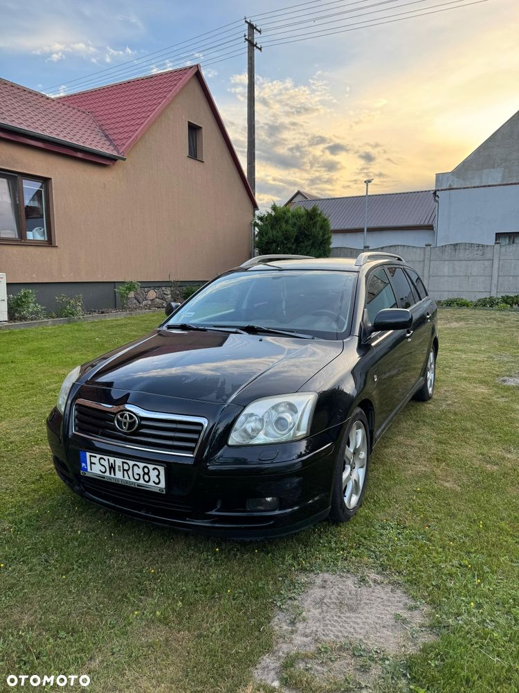 Toyota Avensis - 1