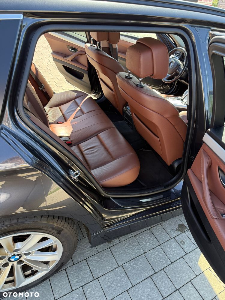 BMW Seria 5 520d xDrive - 11