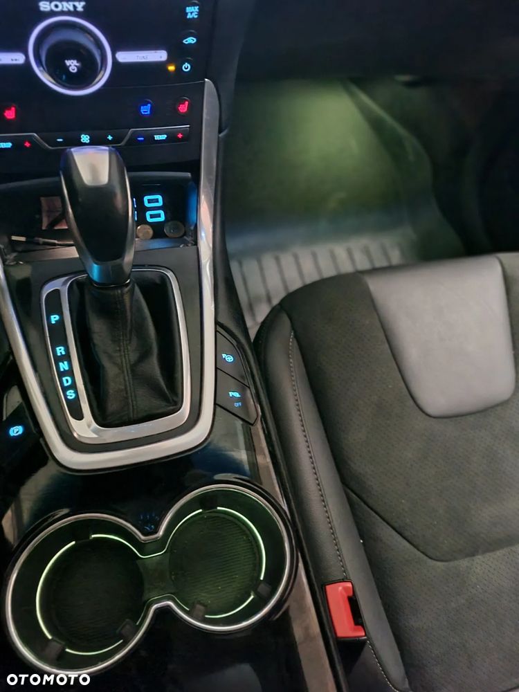 Ford Edge - 23