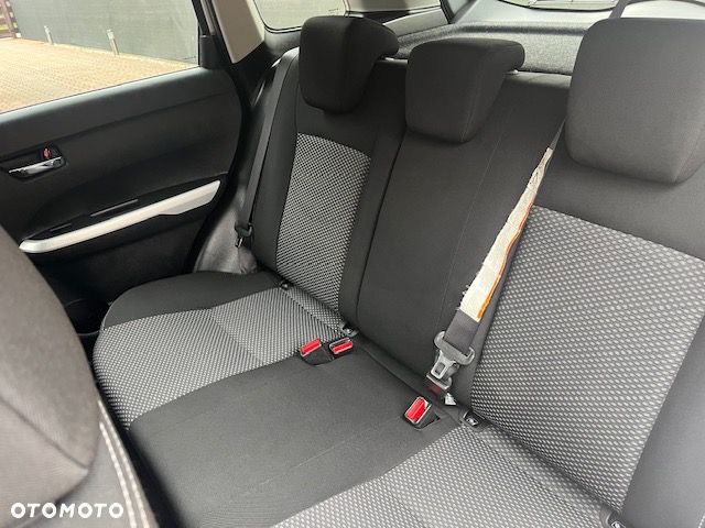 Suzuki Vitara - 16