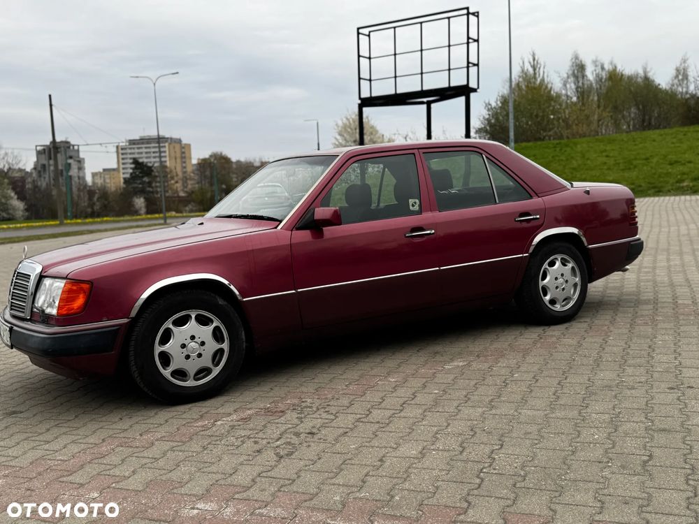 Mercedes-Benz W124 (1984-1993) - 22