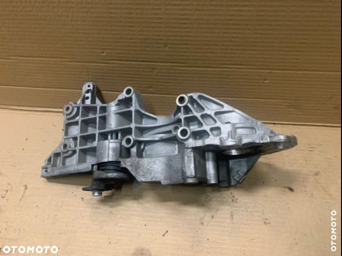03L903143Q Łapa wieszak alternatora vw tiguan 5N lift 2.0tdi - 2
