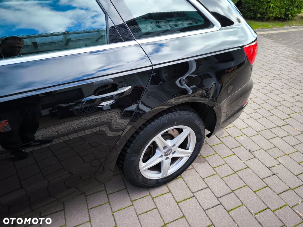 Audi A4 Avant - 33