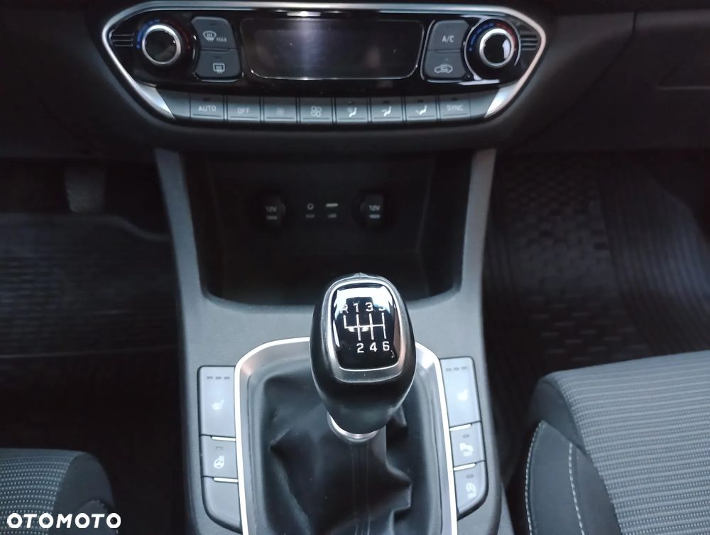 Hyundai i30 1.4 Premiere Comfort - 20