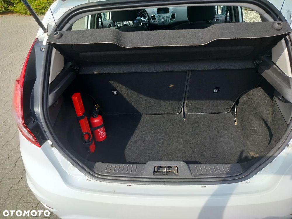 Ford Fiesta 1.5 TDCi Ambiente - 15