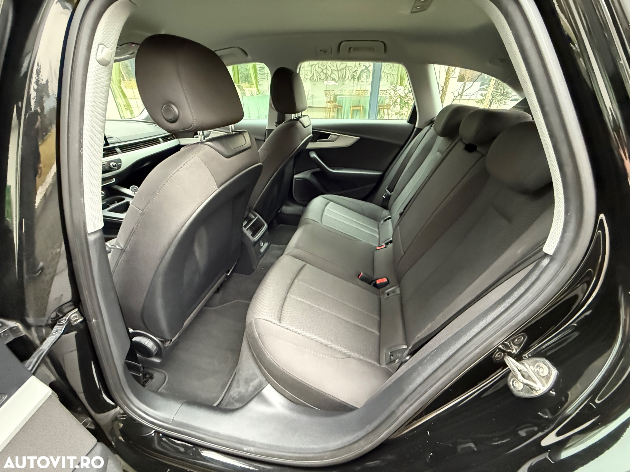 Audi A4 Avant 35 TDI S tronic advanced - 11
