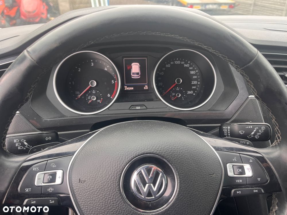 Volkswagen Tiguan - 5
