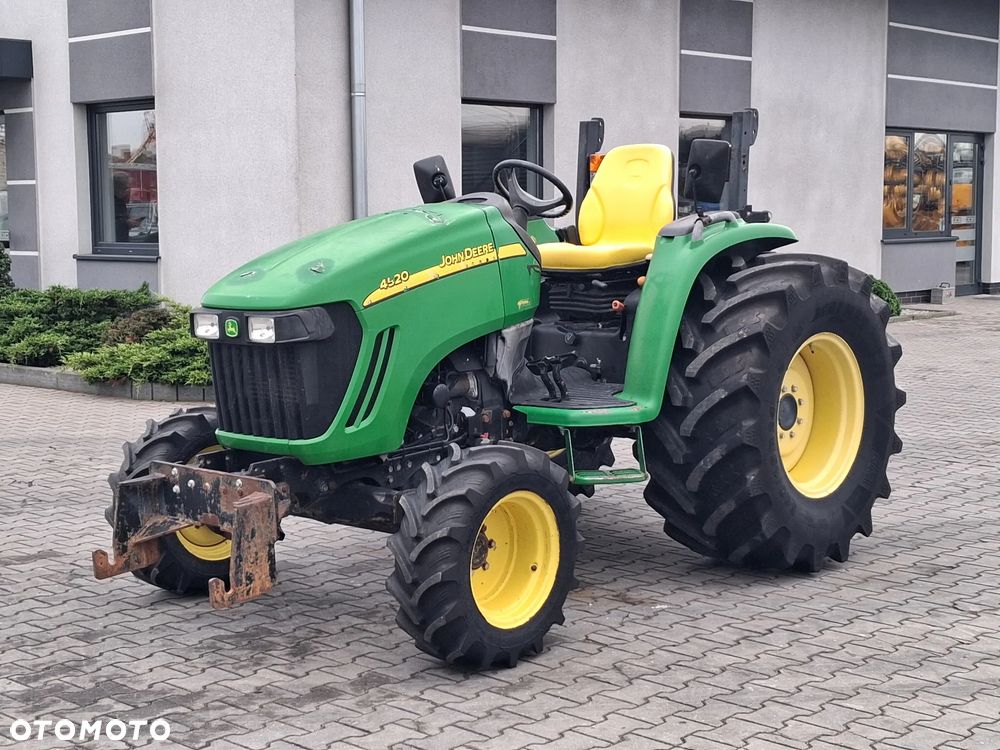 John Deere 4520 eHydro - 1