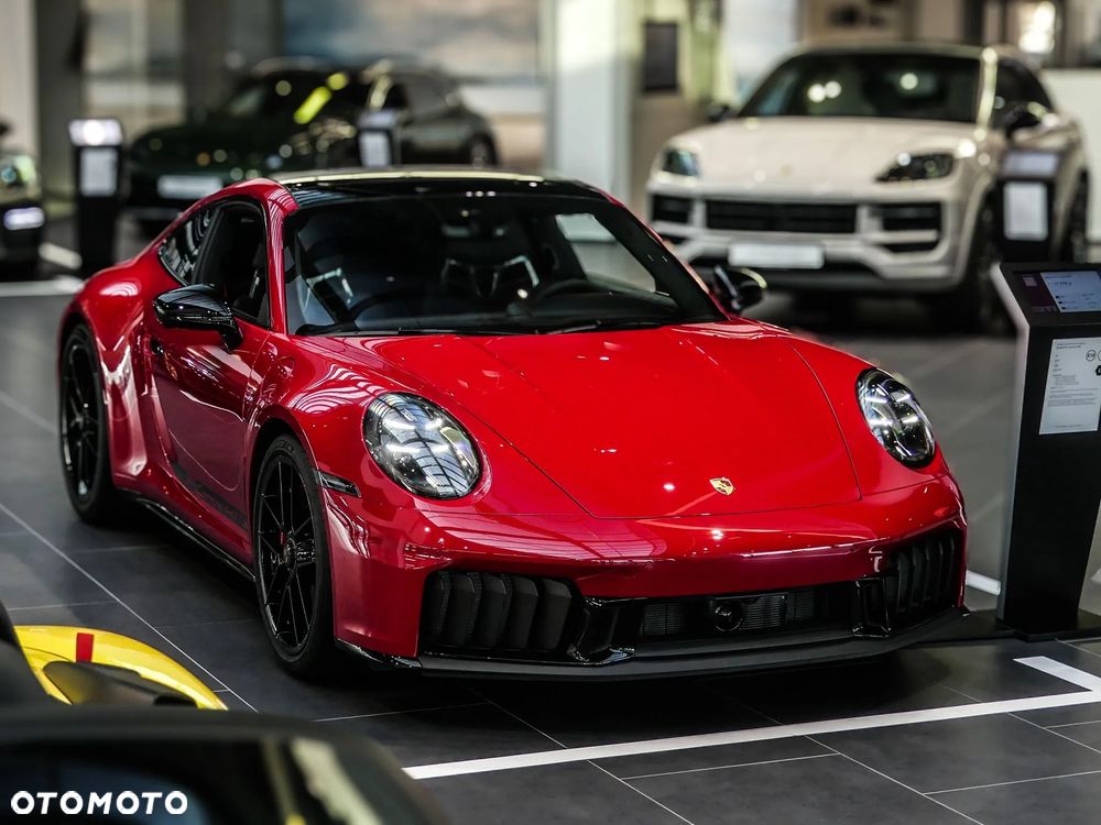 Porsche 911 Carrera T-Hybrid 4 GTS - 1