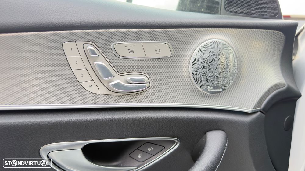 Mercedes-Benz E 220 d 4Matic 9G-TRONIC Avantgarde - 12