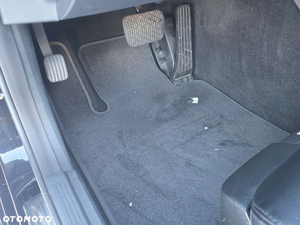 Mercedes-Benz Klasa E 200 CGI BlueEFFICIENCY 7G-TRONIC Avantgarde - 20