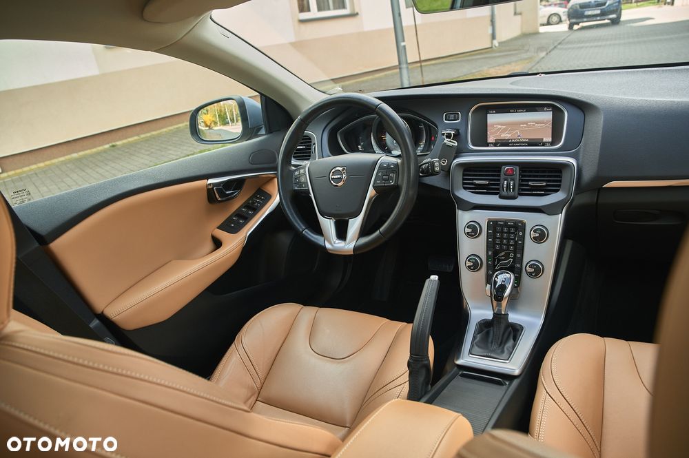 Volvo V40 D2 Geartronic Inscription - 1