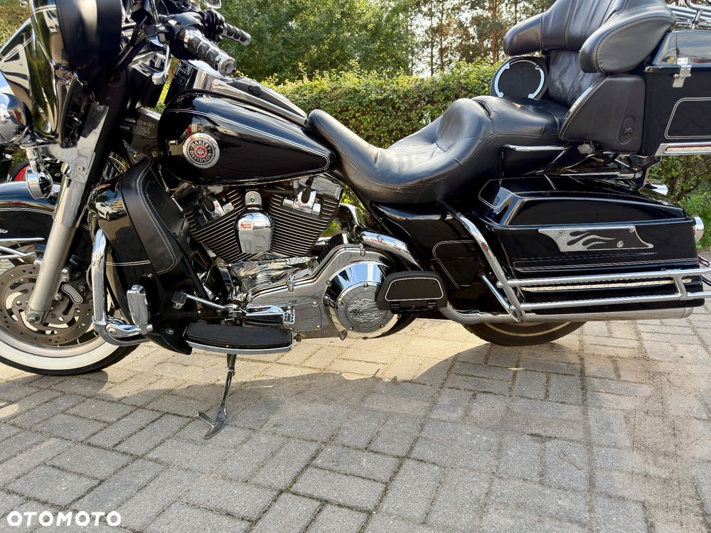 Harley-Davidson FLH Electra Glide - 23