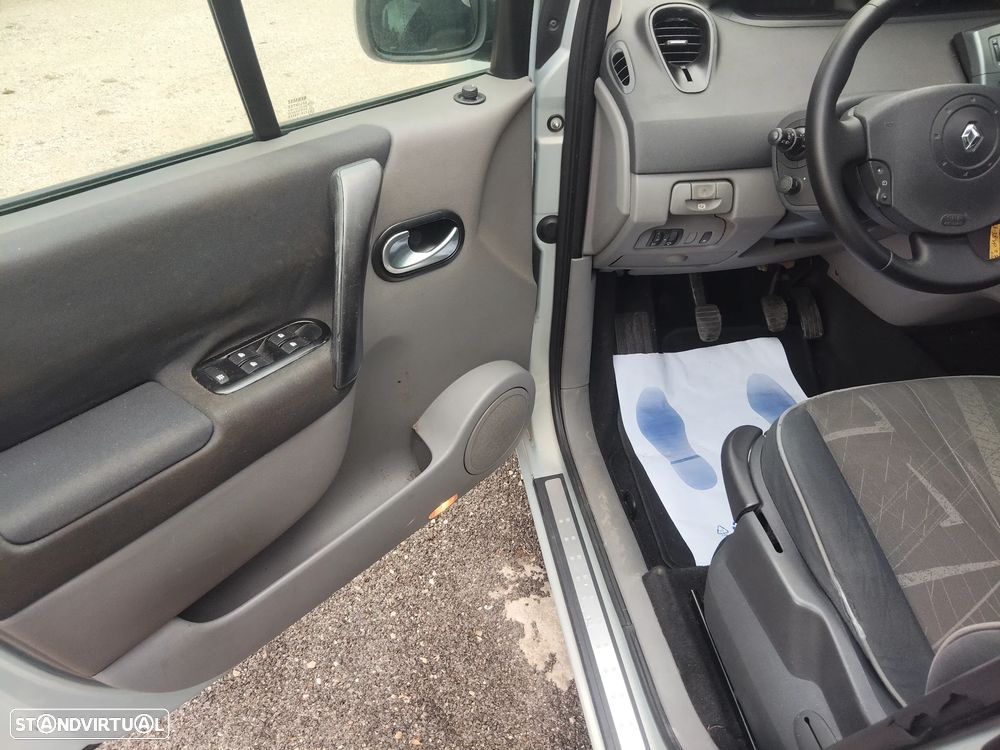 Renault Scénic 1.5 dCi Confort Dynamique - 9