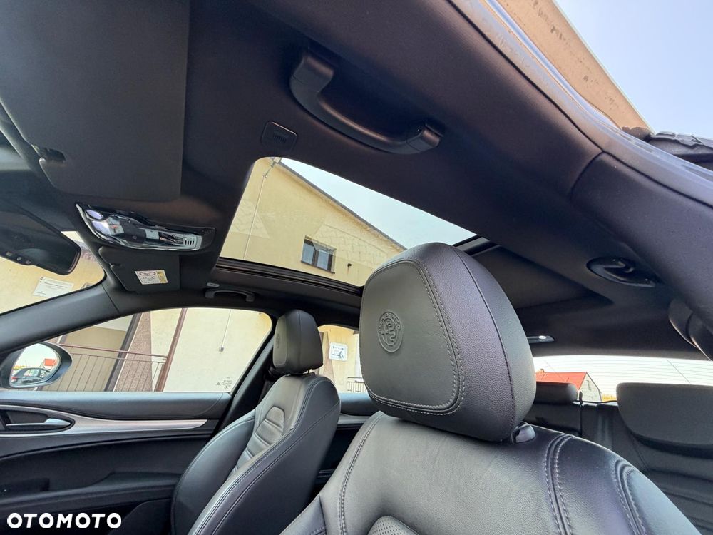 Alfa Romeo Stelvio 2.0 Turbo 16V AT8-Q4 B-Tech - 20